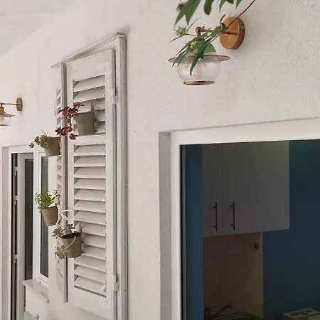 A Charming Oasis In The Heart 2 Апартаменты Макарска